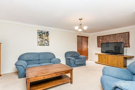 Property photo of 16 Carterton Place Padbury WA 6025