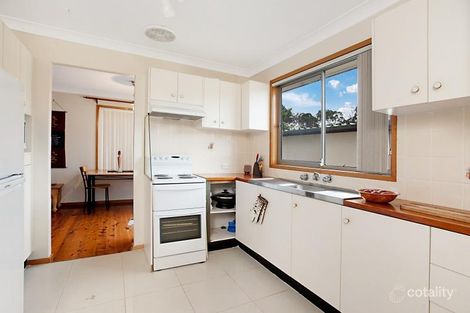 Property photo of 13 Griffin Close Thornton NSW 2322