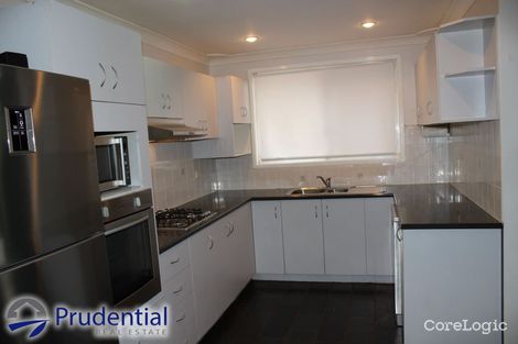 Property photo of 39 Lorenzo Crescent Rosemeadow NSW 2560