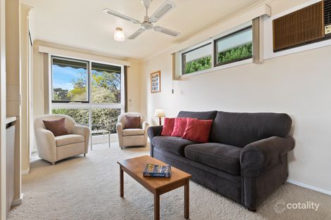 5 Rolling Hills Rd, Chirnside Park, VIC 3116