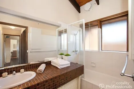 Property photo of 2/40 Scoresby Road Bayswater VIC 3153