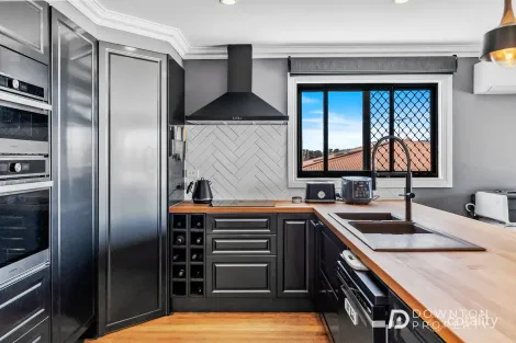 Property photo of 8 Pulkara Circle Berriedale TAS 7011