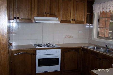 Property photo of 8 Olive Grove Sunbury VIC 3429