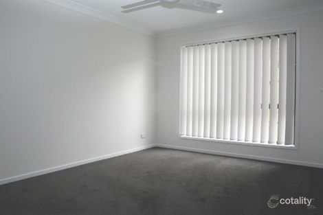 Property photo of 2/12 Peak Crescent Pimpama QLD 4209