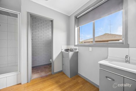 Property photo of 2/1005 Grevillea Road Wendouree VIC 3355