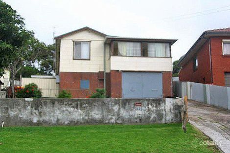 22 First Ave N, Warrawong, NSW 2502