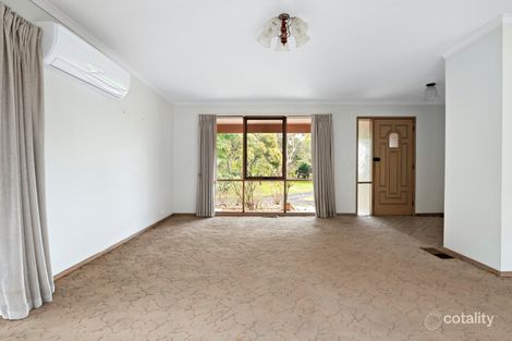Property photo of 11 Woodlea Place Langwarrin VIC 3910