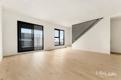 Property photo of 1 Felicia Road Williamstown North VIC 3016