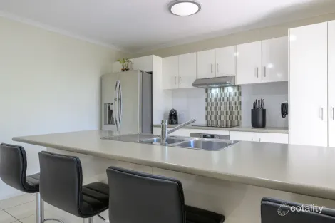 Property photo of 2 Bessie Court Boyne Island QLD 4680