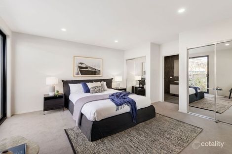 Property photo of 5 Desbrowe Walk Alphington VIC 3078