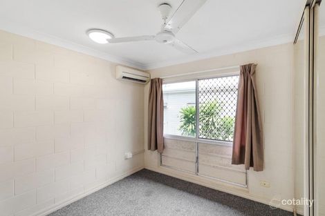 Property photo of 2/281 Lake Street Cairns North QLD 4870