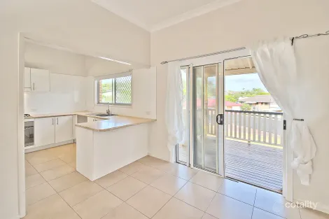 Property photo of 4 Geneva Street Wishart QLD 4122