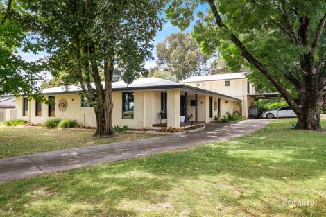 Property photo of 2 Heather Road Lesmurdie WA 6076