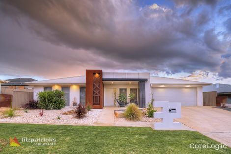 Property photo of 32 Flack Crescent Boorooma NSW 2650