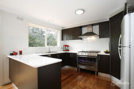 Property photo of 17 Milborne Crescent Eltham VIC 3095