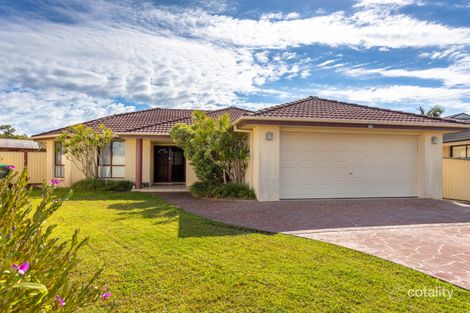 Property photo of 17 Rosier Place Old Bar NSW 2430