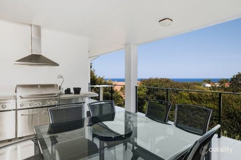 Property photo of 32 Warrambool Road Ocean Shores NSW 2483