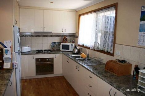 Property photo of 82 Robertson Drive Mornington VIC 3931