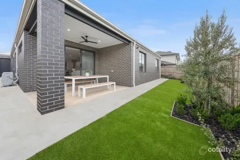Property photo of 3 Dixon Street Mickleham VIC 3064