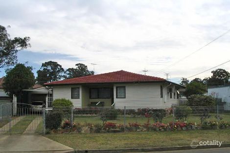 17 Palau Cres, Lethbridge Park, NSW 2770