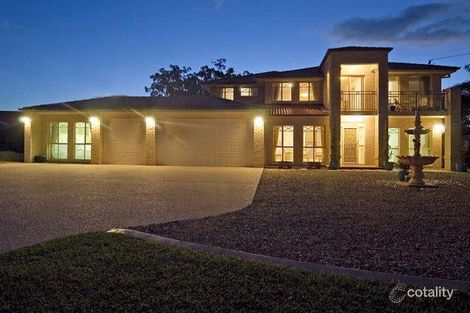 Property photo of 16 Riverdowns Crescent Helensvale QLD 4212