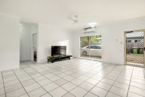 Property photo of 1/130 Robert Road Bentley Park QLD 4869