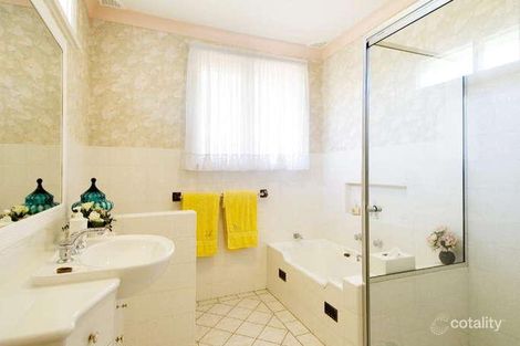 Property photo of 8 Chatham Close Belrose NSW 2085