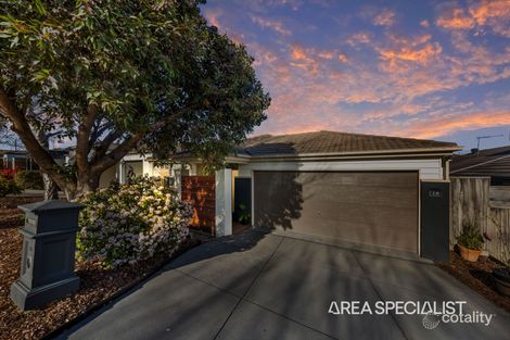 18 Kimberley Gr, Pakenham, VIC 3810