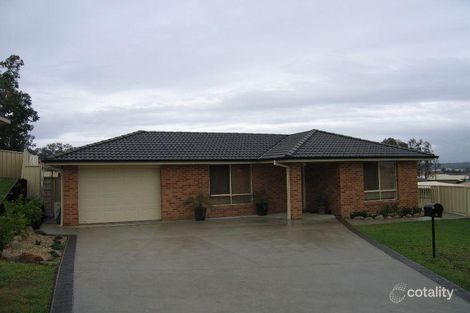 Property photo of 4 Joseph Close Rutherford NSW 2320