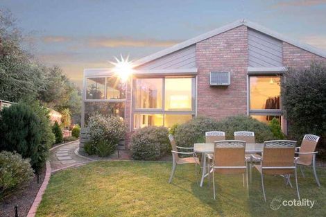 Property photo of 18 Heyington Close Croydon VIC 3136