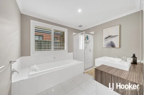 Property photo of 35 Mimulus Road Maddingley VIC 3340