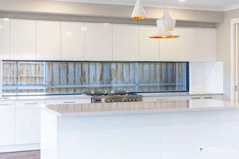 Property photo of 1 McNaughton Crescent Berwick VIC 3806
