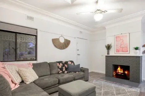 Property photo of 43 Melba Road Woy Woy NSW 2256