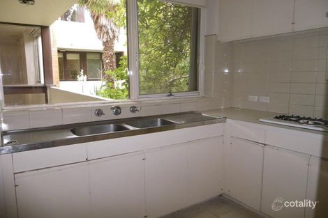 Property photo of 2/8 Mooltan Avenue St Kilda East VIC 3183