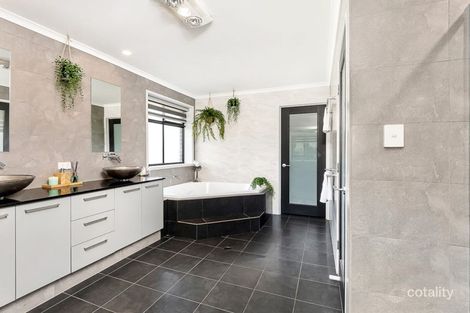Property photo of 19 Durham Court Mount Barker SA 5251