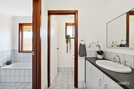 Property photo of 16 Sandler Grove Aberfoyle Park SA 5159