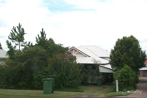 8 Cintra St, Eastern Heights, QLD 4305