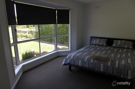 Property photo of 8 Oberon Drive Belmont VIC 3216