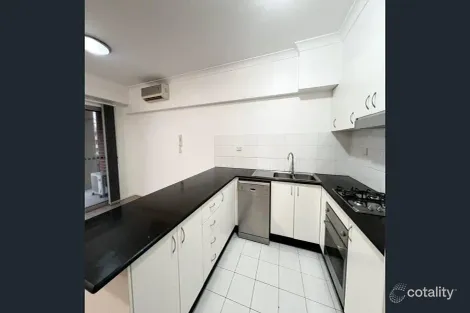 13/8-10 Lachlan St, Liverpool, NSW 2170