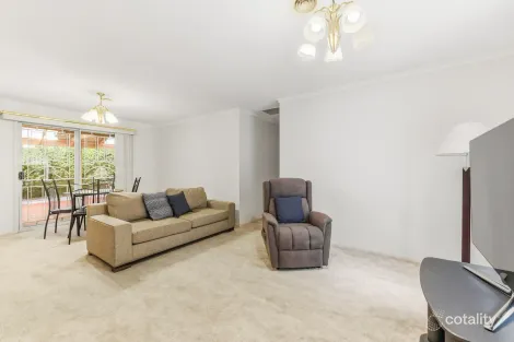 Property photo of 11 Ironbark Close Hampton Park VIC 3976