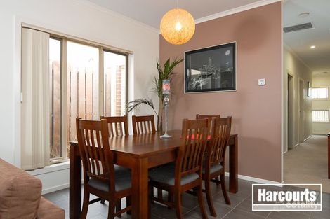 Property photo of 17 Tranquil Lane Cranbourne North VIC 3977