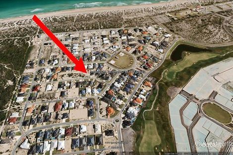 10 Hassars Rd, Secret Harbour, WA 6173