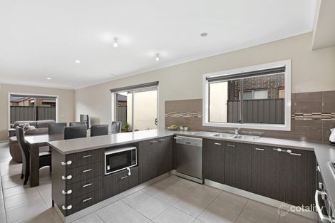 Property photo of 5 Nundroo Crescent Wollert VIC 3750