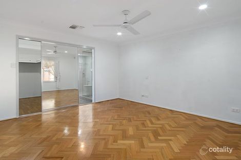 Property photo of 3 Oak Place Mackenzie QLD 4156