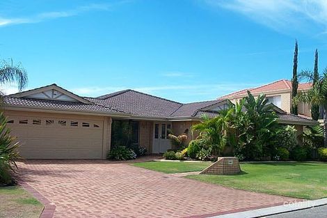 19 Green Croft Gdns, Leeming, WA 6149