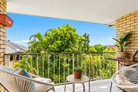 8/4 Nalla Ct, Palm Beach, QLD 4221
