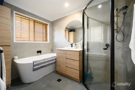 Property photo of 2/28 Nina Parade Arundel QLD 4214