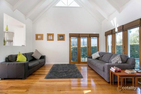 Property photo of 17 Hooper Grove Mount Martha VIC 3934