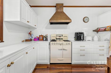 Property photo of 11 Wahroonga Road Ashgrove QLD 4060