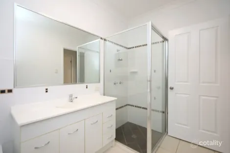 Property photo of 2 Arno Terrace Bentley Park QLD 4869